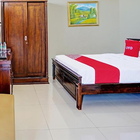 Oyo 91587 Griya Buah De5 Syariah Hotel Sidoarjo Eksteriør billede