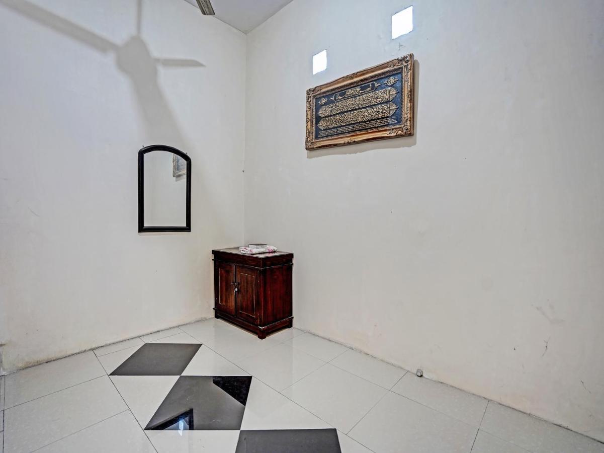 Oyo 91587 Griya Buah De5 Syariah Hotel Sidoarjo Eksteriør billede